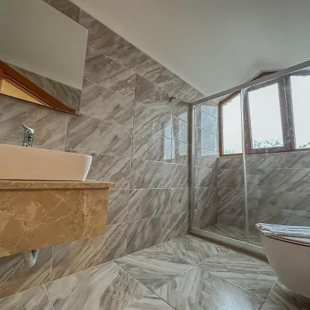 Tuna Oeluedeniz 4+1 Villa, Oezel Havuzlu,
